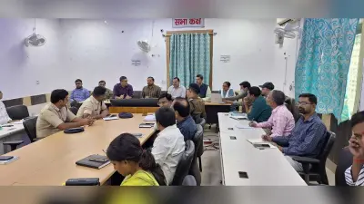 जन कल्याणकारी योजनाओं की अद्यतन क्रियान्वयन स्थिति की डीएम ने की समीक्षा