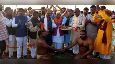 कार्तिक पूर्णिमा के अवसर पर पूर्वी कोसी तटबंध के किनारे छह दिवसीय मेला शुरू