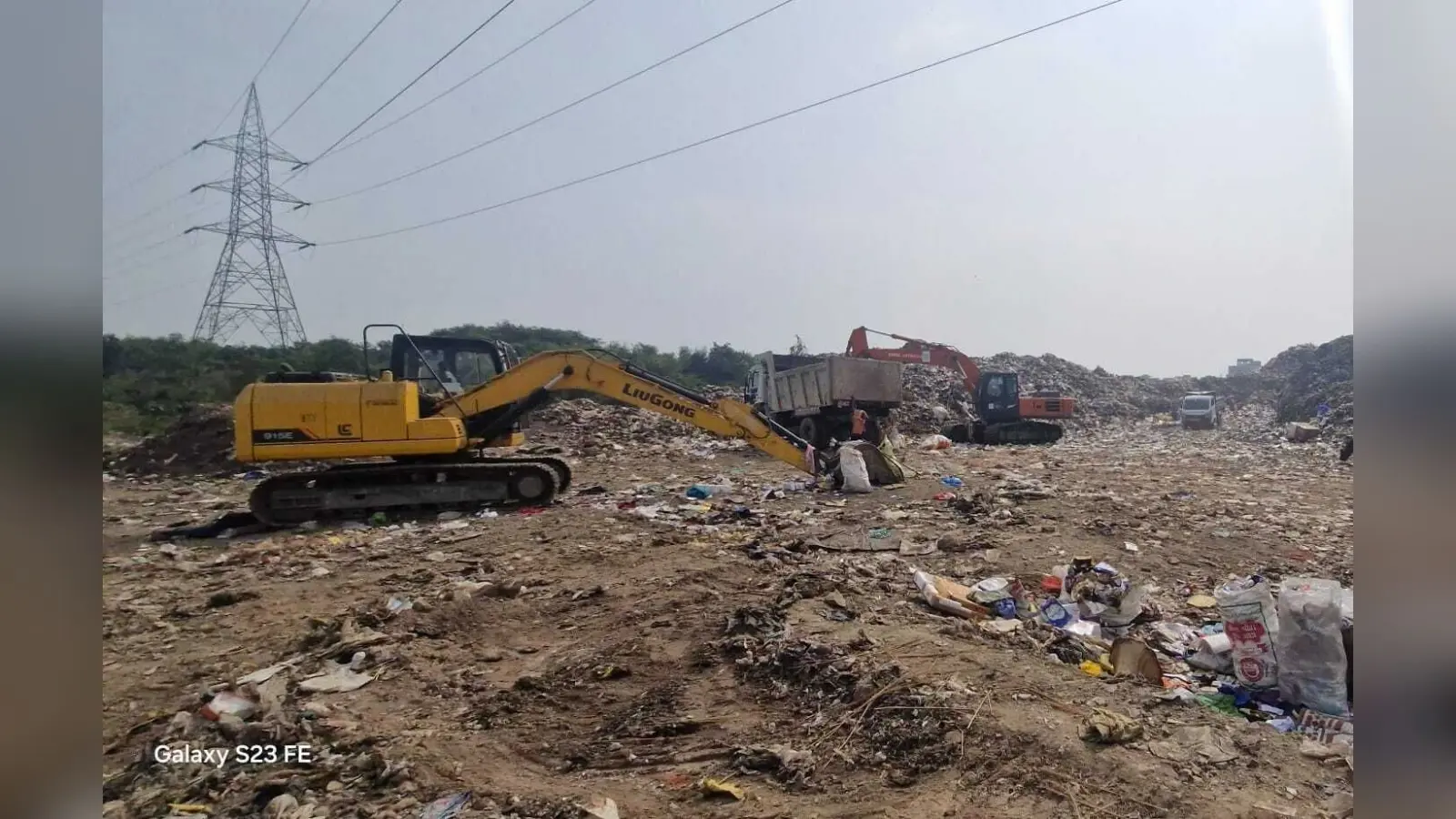 Jamshedpur News : डेड लाइन पार, एजेंसी नहीं हटा सकी सोनारी मरीन ड्राइव से कचरा