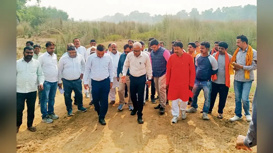 Gaya News : बियर बांध बनाने को लेकर जल संसाधन विभाग की टीम ने लिया जायजा