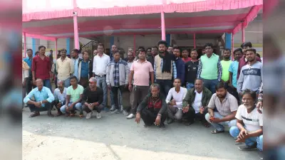 DHANBAD NEWS : गोल्फ ग्राउंड में वाहन चालक की बिगड़ी तबीयत, अव्यवस्था को लेकर चालकों ने किया हंगामा
