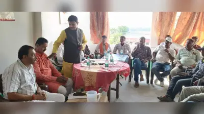 बूथों का गठन व सदस्य बनाने में जुटे भाजपा कार्यकर्ता