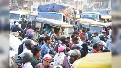 Jamshedpur news. मानगो पुल छह घंटे रहा जाम, सर्दी के मौसम में भी छूटे पसीने