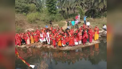 अष्टयाम यज्ञ को लेकर 71 कन्याओं ने निकाली कलशयात्रा