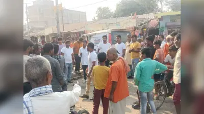 स्मार्ट मीटर लगाने के लिए नुक्कड़ नाटक कर लोगों को किया जागरूक