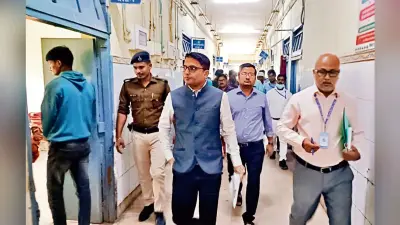 Hajipur News : डीएम ने ड्यूटी से अनुपस्थित दो चिकित्सकों पर किया शोकॉज