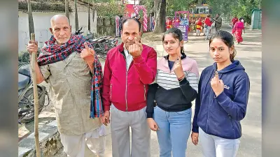 Ranchi news : सिल्ली में 76.7 और खिजरी में 69.2 फीसदी मतदान