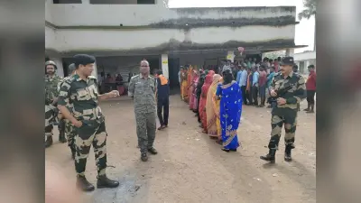 सभी मतदान केंद्रों पर दिखे सुरक्षा कर्मी