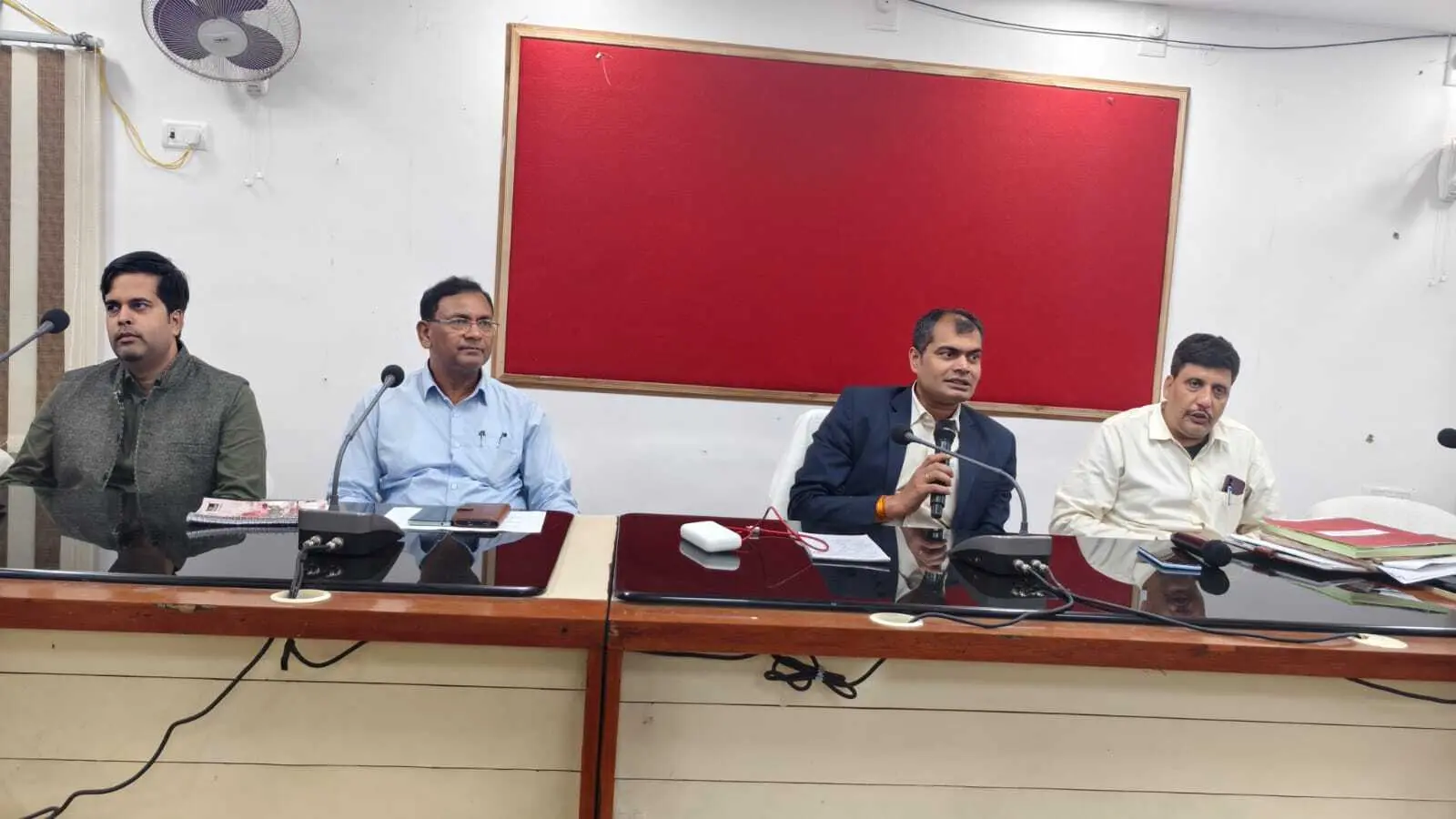 आयुष्मान कार्ड बनाने के लिए जिले में 10 दिसंबर तक चलेगा विशेष अभियान