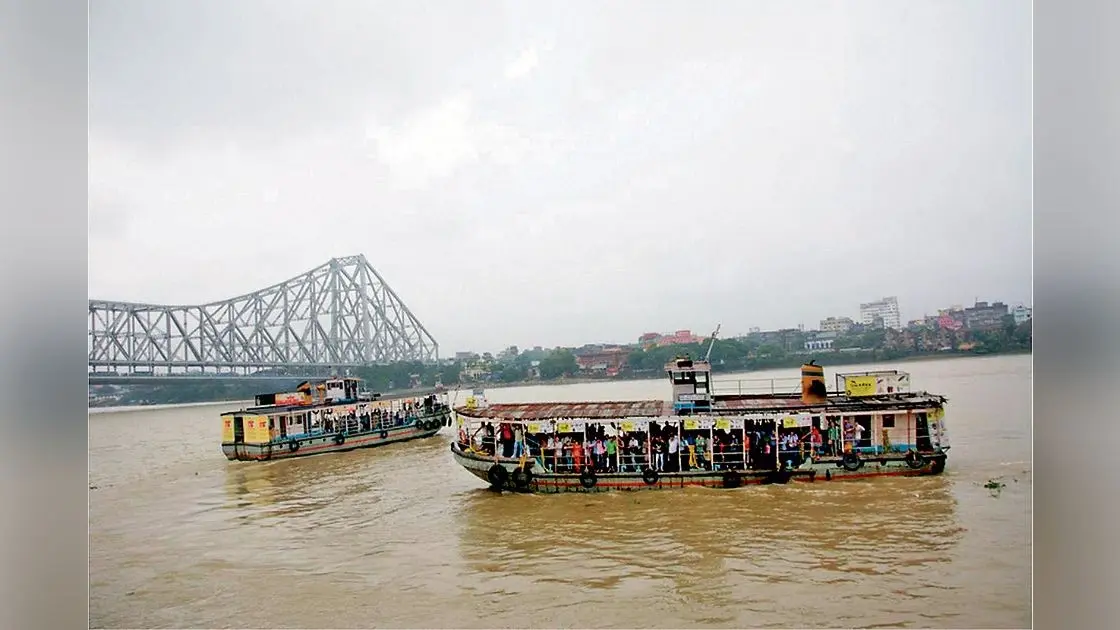 वर्षों से स्टीमर की जांच नहीं, फेरी सेवा पर पड़ सकता है असर