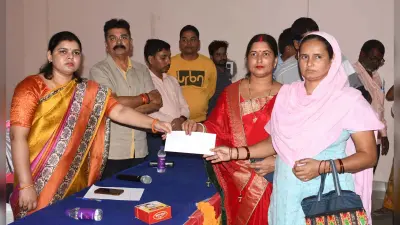 मान-सम्मान के लिए सरकारी पैसे से बनायें अपना घर : महापौर