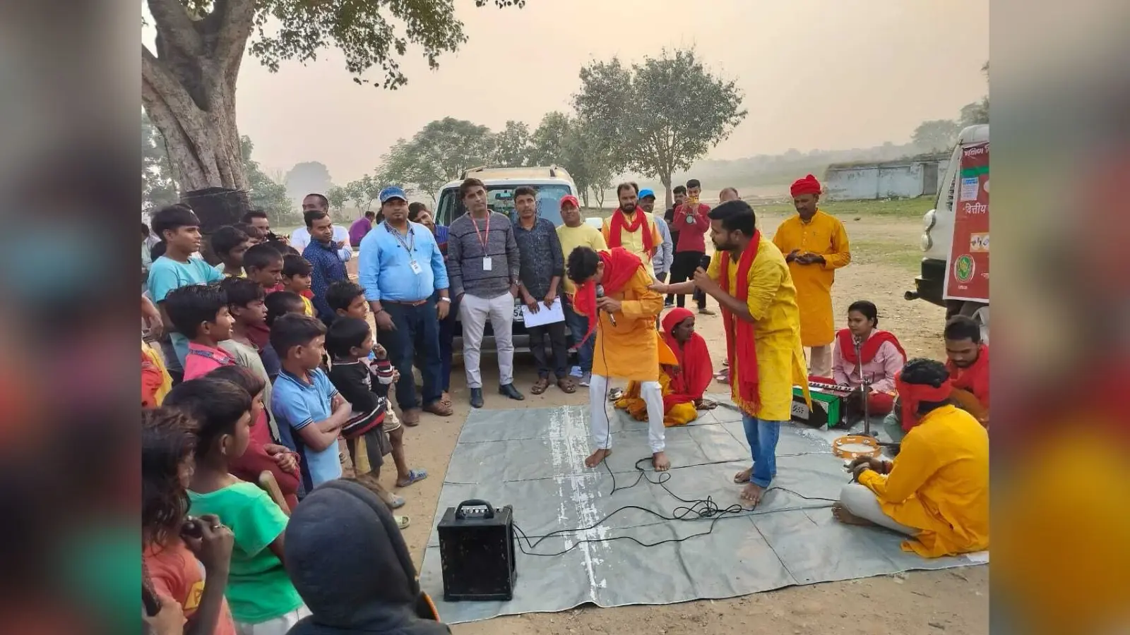 डिजिटल बैंकिंग के लिए कलाकारों ने लोगों को किया जागरूक