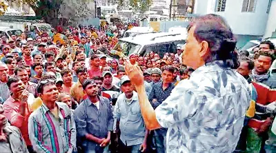 वेतन वृद्धि पर मेयर से मुलाकात