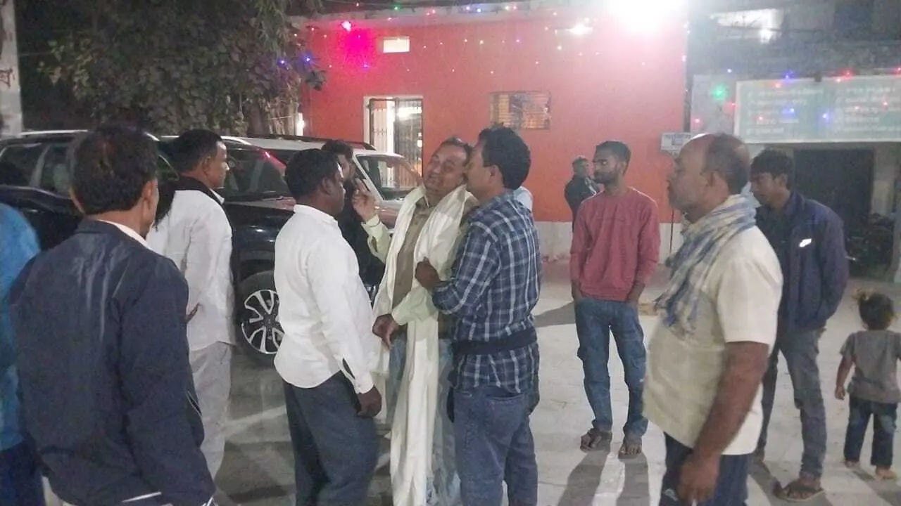 siwan news : निर्माणाधीन पानी टंकी कारखाने में ढक्कन गिरने से दबे दो लोग, मौत