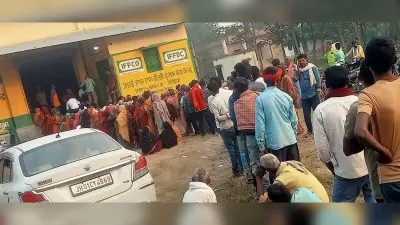 एक आधार पर मिली एक बोरी खाद, किसान मायूस