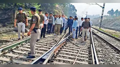 Ranchi news : दक्षिण-पूर्व रेलवे के जीएम ने हटिया-ओरगा सेक्शन का निरीक्षण किया