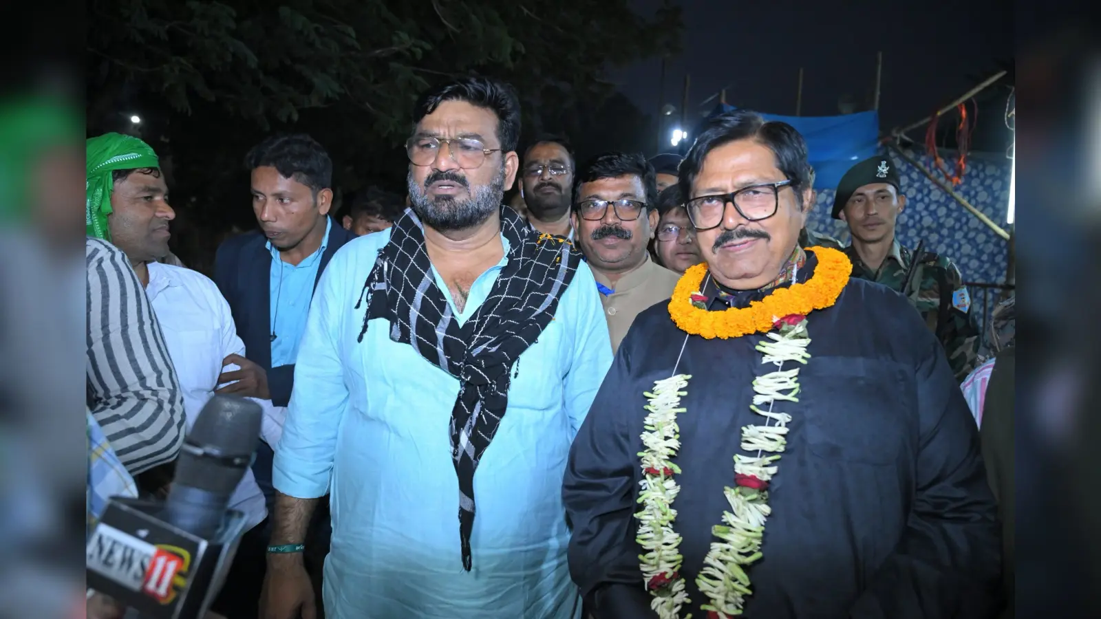 देवघर कॉलेज में मतगणना स्थल पर सुबह से लेकर देर शाम तक डटे रहे समर्थक