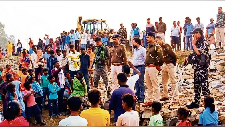 Gaya News : चिताब खुर्द के पास मोरहर नदी से नहीं हटा अतिक्रमण, वापस लौटे पदाधिकारी