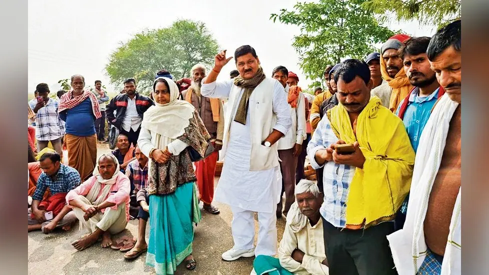 Ara News : सहार में युवक की मौत पर फूटा आक्रोश, जाम की सड़क
