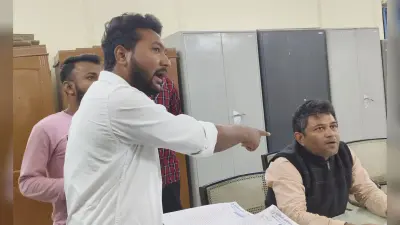12वीं सेंटअप परीक्षा के दौरान पूर्णिया कॉलेज में हंगामा, परीक्षा नियंत्रक से नोकझोंक
