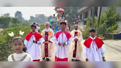 ख्रीस्त राजा पर्व पर निकाली भव्य शोभायात्रा