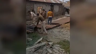 हत्याकांड के तीन आरोपितों के घर कुर्की-जब्ती