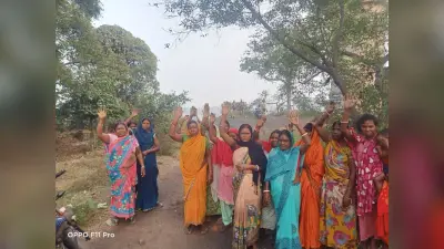 Dhanbad News:डेको में हैवी ब्लास्टिंग का ग्रामीणों ने किया विरोध
