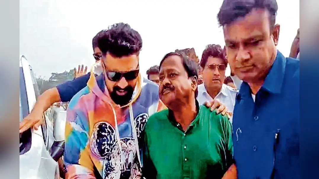 सांसद देव के सामने ही तृणमूल कांग्रेस कार्यकर्ताओं में मारपीट