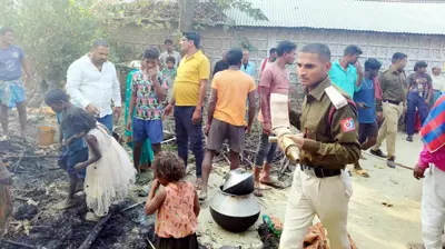 सिकरहा गांव में आग लगने से तीन परिवार के घर जलकर राख