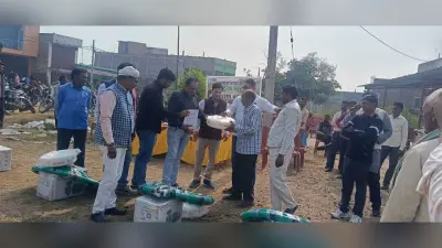 किसानों के बीच मोटर पंप का किया वितरण