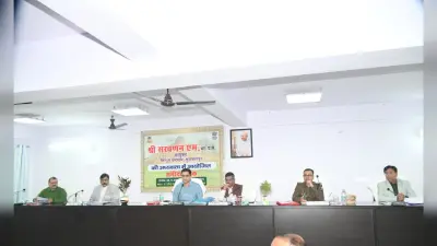मतदाता सूची में लिंगानुपात ठीक करने पर ध्यान दें : आयुक्त