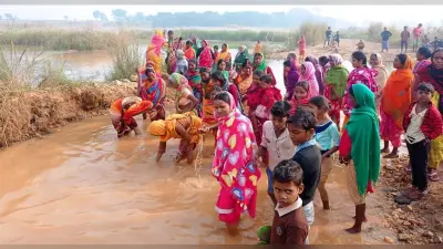 BOKARO NEWS : महिलाओं ने इजरी नदी के पानी को दूषित करने का लगाया आरोप, जताया विरोध
