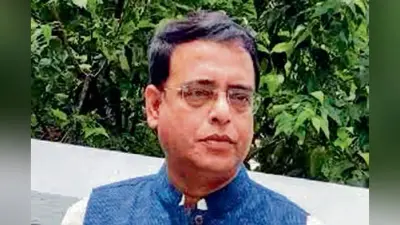 कीमती वाहन वाले नहीं दे रहे रोड टैक्स : मंत्री