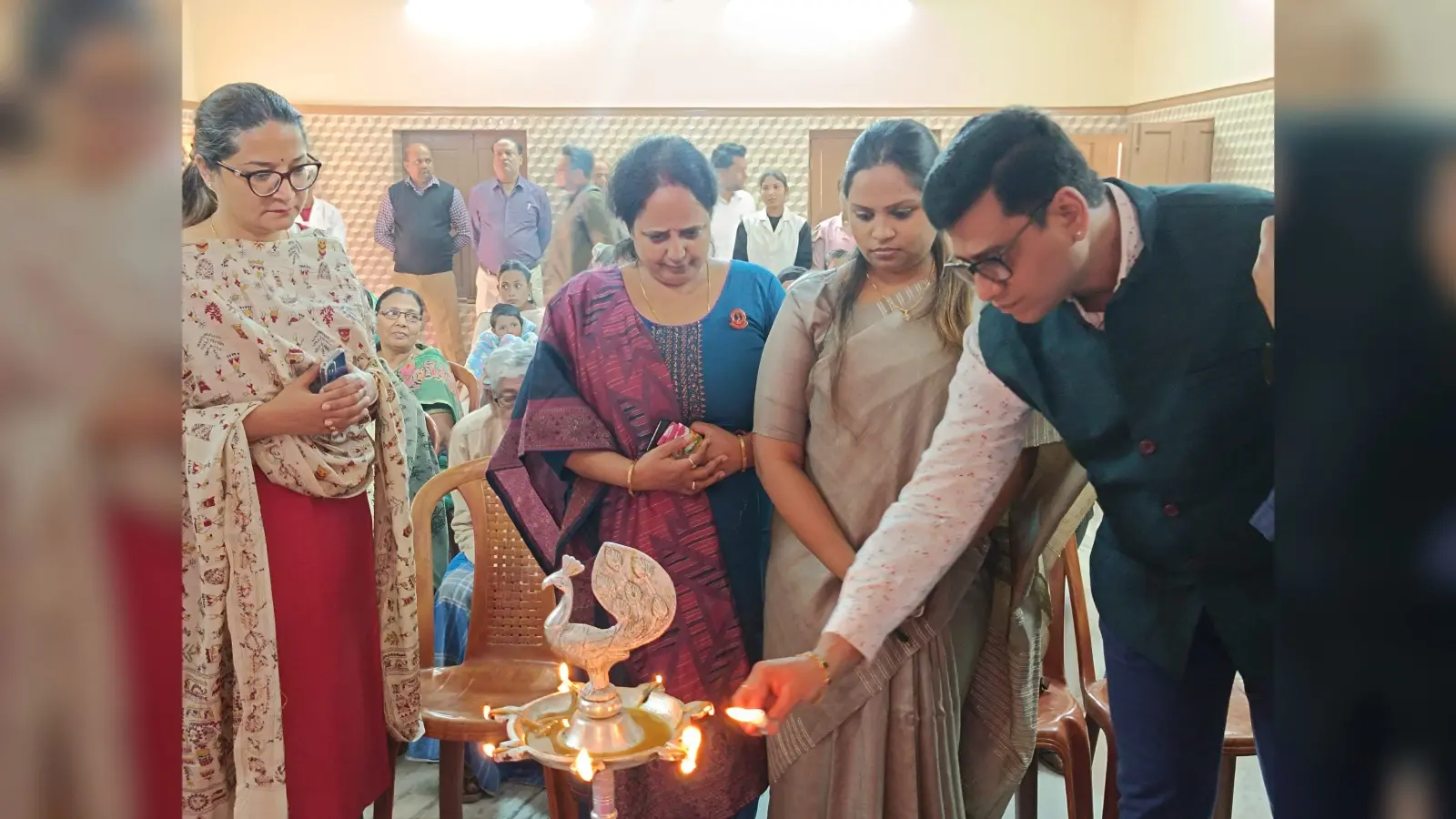 स्वास्थ्य जांच शिविर में 156 मरीजों की हुई जांच