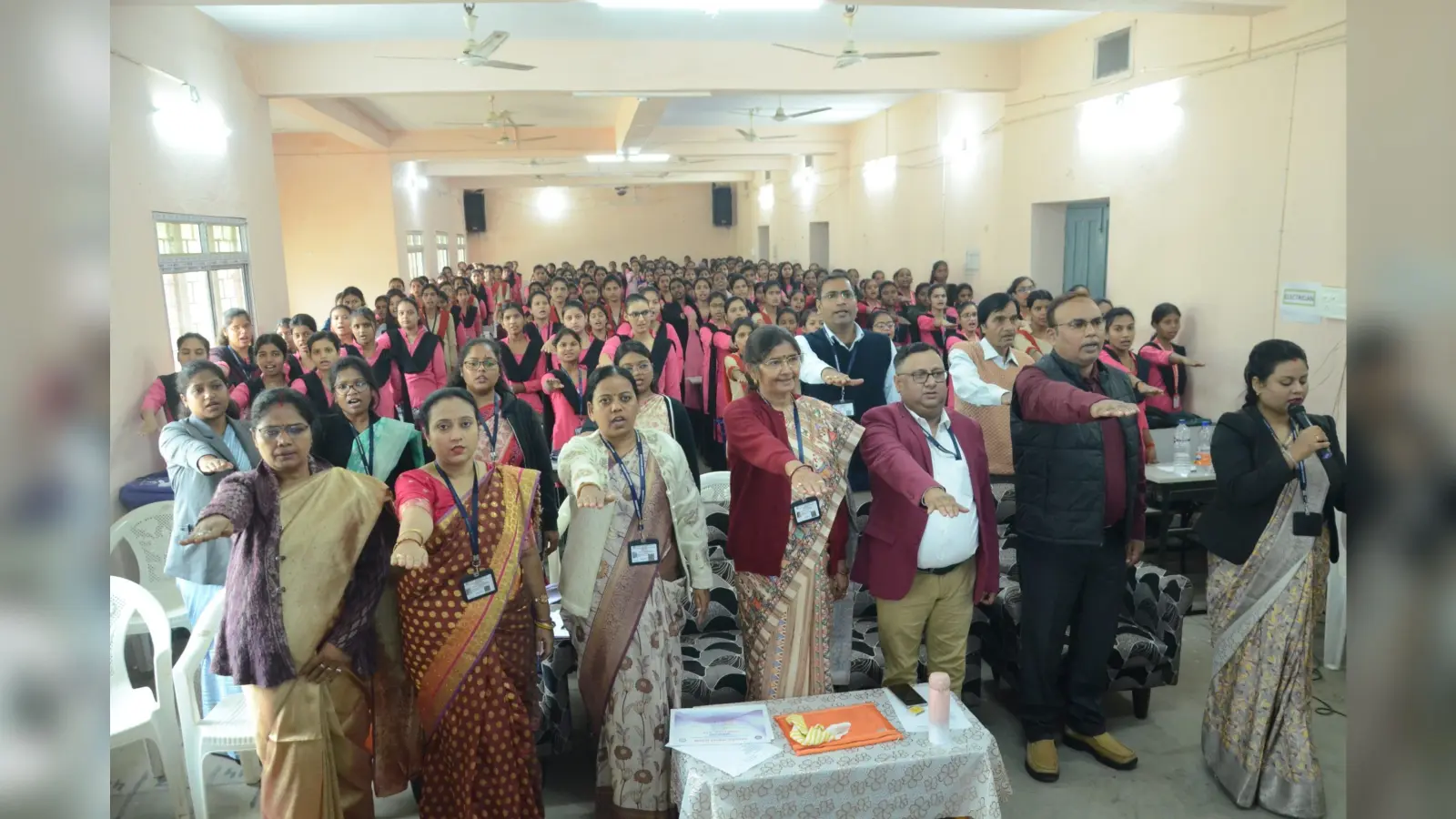 देश व समाज के प्रति हमारे दायित्व का बोध कराता है संविधान : प्राचार्य
