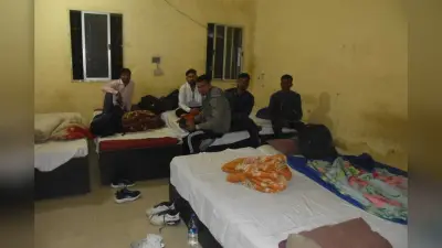 DHANBAD NEWS : लोगों को मिलने लगी चादर व कंबल, महिला आश्रय गृह में लगा था ताला