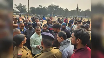 Jamshedpur News : एग्रिको मैदान में फूटा लोगों का गुस्सा, पहुंची पुलिस, जानिये पूरा मामला