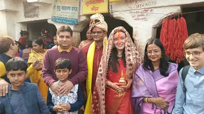 रूस की युवती बनी रोहिणी के परिवार की दुल्हन, विदेश में कार्यरत अधिकारी ने बाबा मंदिर में की शादी