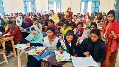 Gopalganj News : जिले के तीन केंद्रों पर हुई स्नातक फाइनल इयर की प्रैक्टिकल परीक्षा