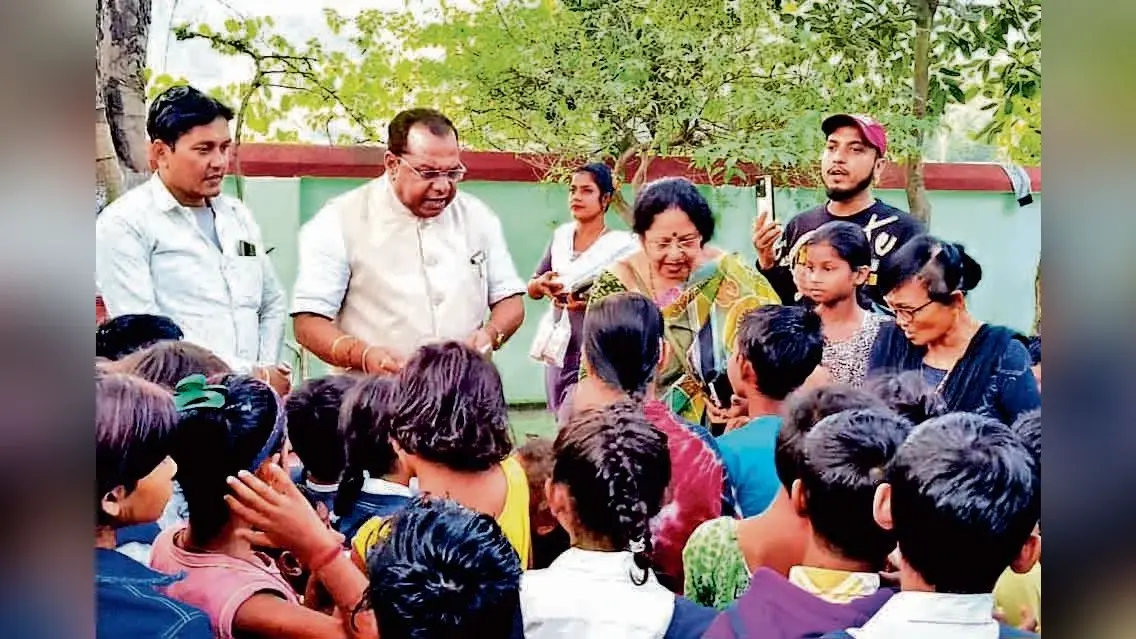 रेड लाइट इलाके में यौनकर्मियों के बच्चों के लिए खुला स्कूल