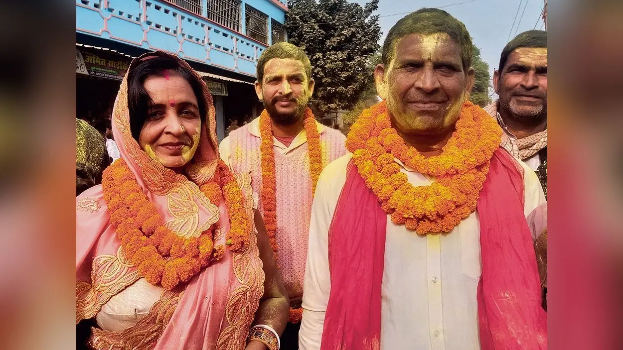 Chhapra News : मढ़ौरा में पांच नये चेहरे बने पैक्स अध्यक्ष, बाकी पुराने जीते