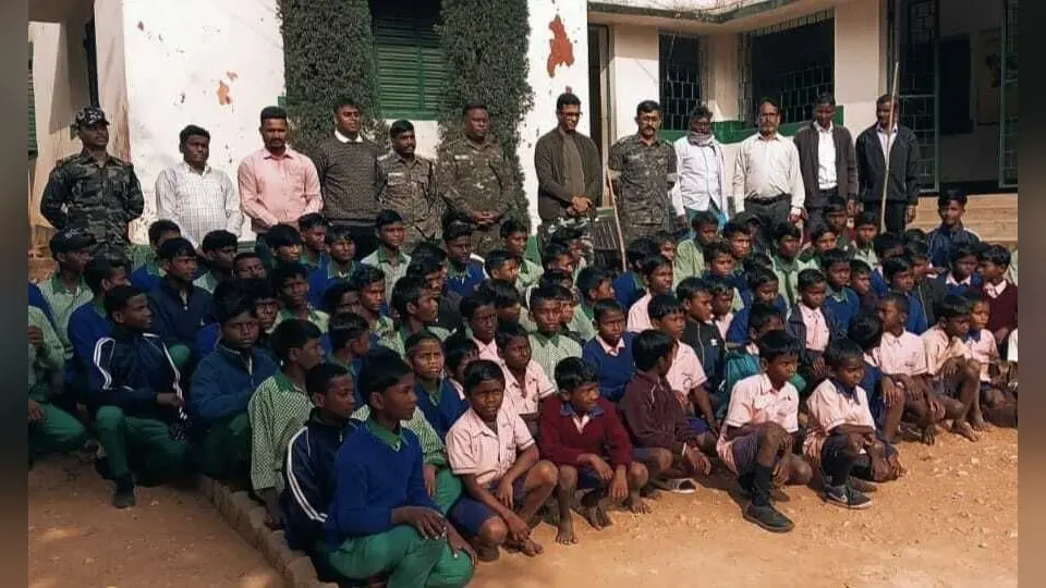 East Singhbhum : दिसंबर में लखाइडीह के बच्चों को जमशेदपुर का करायेंगे भ्रमण : एसएसपी