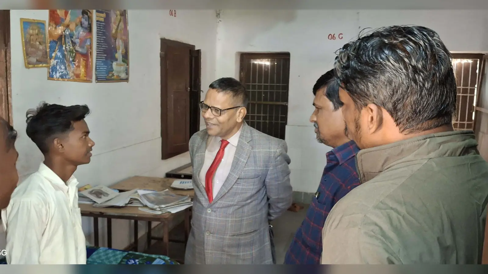 कल्याण छात्रावास के निरीक्षण में डिप्टी डायरेक्टर ने पायी खामियां