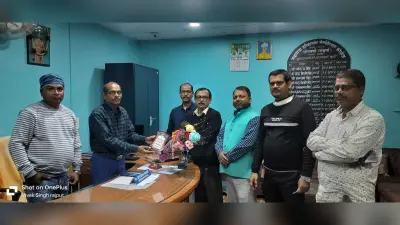 मैथिली भाषा में संविधान अनुवाद में सहयोग को लेकर प्रधानाचार्य ने किया सम्मानित