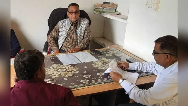 छात्र-छात्राओं का विवरणी भेजने में करौं प्रखंड फिसड्डी