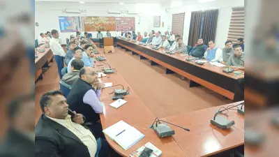अस्पताल में हर समय दवा हो उपलब्ध- डीडीसी