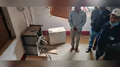 Deoghar news: पंचायत सचिवालय का ताला तोड़कर चोरों ने 12 पीस बैटरी व वाई-फाई डिवाइस की चोरी