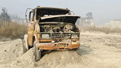स्लरी उठाव करनेवालों को हथियारबंदों ने पीटा