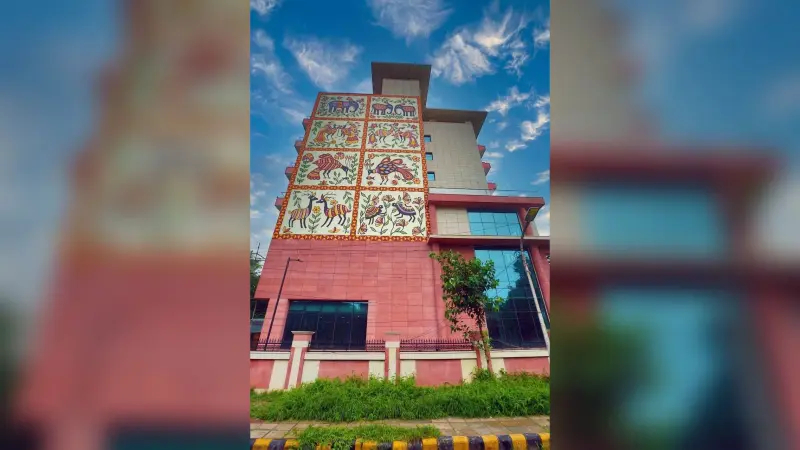 ranchi news : रांची के चित्रकार धनंजय ने बनाया इंडिया बुक ऑफ रिकॉर्ड