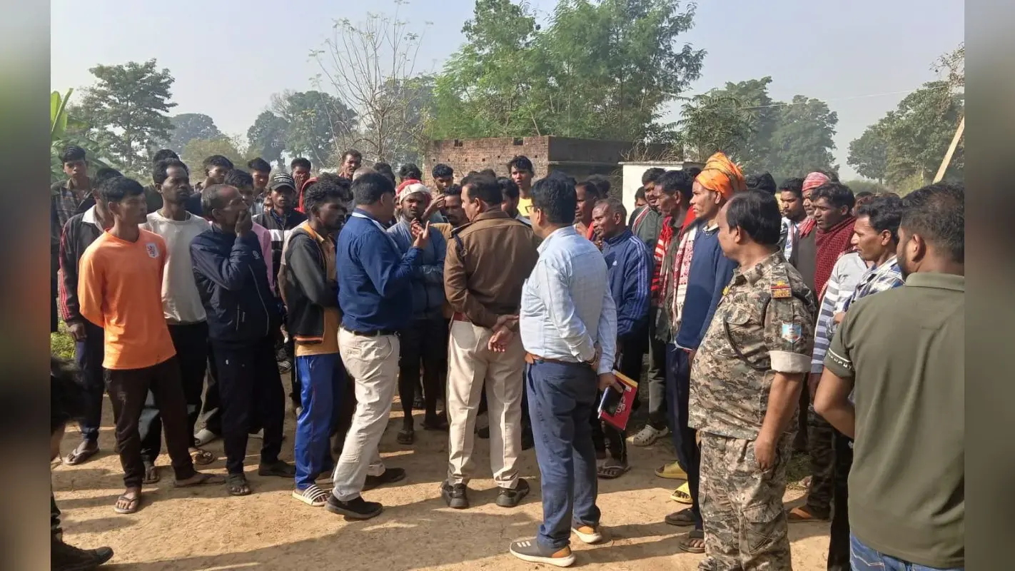गुमला के इस बूथ पर ग्रामीणों ने किया वोट बहिष्कार, सीओ की एक न सुनी